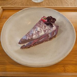 Unicorn raw cheesecake at Yu Dei 余地 in Kowloon
