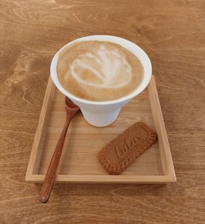 Dandelion Latte (Oat Milk) 蒲公英燕麥奶「咖啡」 (無咖啡萃取 & 咖啡因) at Yu Dei 余地 in Kowloon