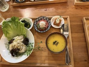 Raw set for dinner by Chef Tina Barrat  at Yu Dei 余地 in Kowloon