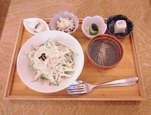 "Black & White" Raw Set by Chef Tina Barrat at Yu Dei 余地 in Kowloon