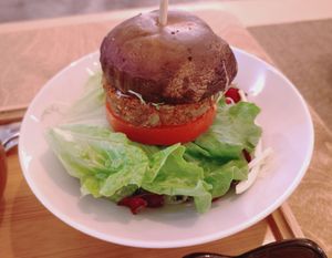 Raw Vegan Burger at Yu Dei 余地 in Kowloon