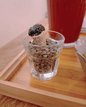 Chiaviar & Almond Ricotta Cup at Yu Dei 余地 in Kowloon