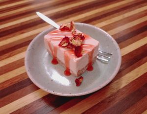 Raw Vegan Lychee Cake at Yu Dei 余地 in Kowloon