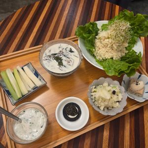 Raw vegan set at Yu Dei 余地 in Kowloon
