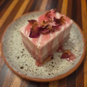 Raw lychee rose cake (dessert) at Yu Dei 余地 in Kowloon