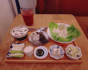 "Black & White & Truffle" Raw Set by Chef Tina Barrat at Yu Dei 余地 in Kowloon