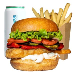 Fish burger menù: Potato Bun, Merlvuzzo, Salad, Grilled Aubergines, Mayo Sauce, Tomato, Grilled Peppers, Grilled Courgettes.  Served with airfried chips and water at Plant Bun in Turin