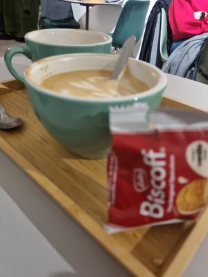 Zelfs de koekjes zijn lekker 😝 at Bar Blend in Aalst