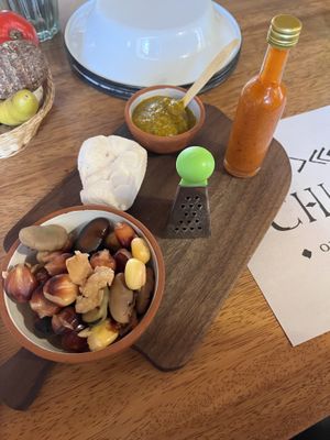 beans and corn snack for the table with Sal de maras   at Chuncho in Ollantaytambo