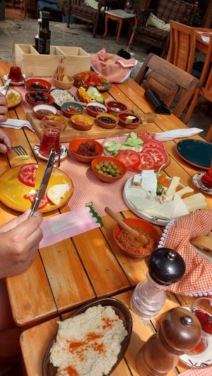 More breakfast at Salkım Söğüt in Alacati