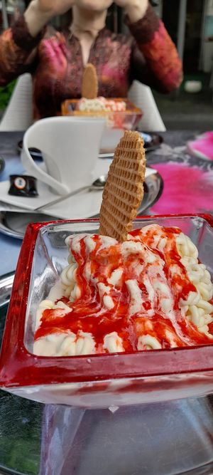 Spaghettieis! at San Marino Eiscafé in Hagen