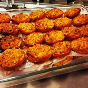 pomodori al forno ripieni di riso at Cibó Vegan Food in Milan