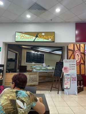 Store front inside the shopping mall at I Buoni Sapori in Viterbo