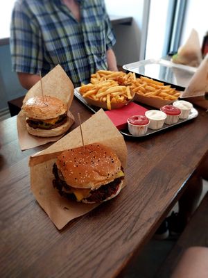  at VEG'D - Vegan Burgers - NK in Berlin