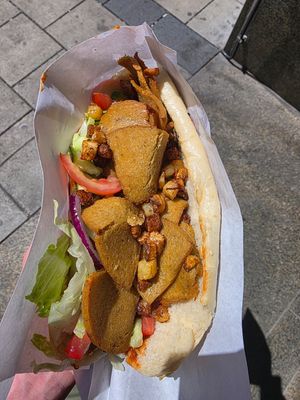  at Alis SUPERFOOD in Munich