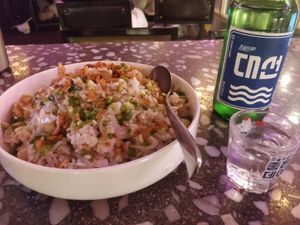 Veg fried rice with Daesun soju 🍻 at Tae Tae Tae (태태태) in Busan