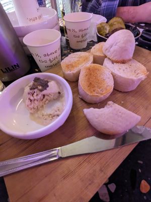 Vegan bread with cashew and coconut cream at Tae Tae Tae (태태태) in Busan