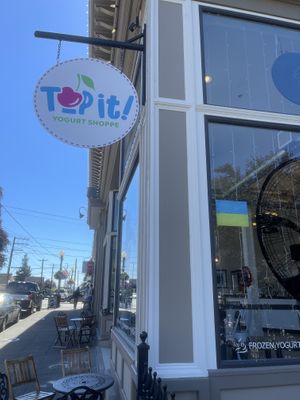 outside   at Top It Yogurt Shoppe in Snohomish