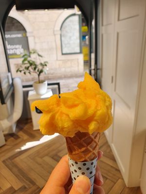 Vegan mango sorbet at Aroma - Obala HNP in Split
