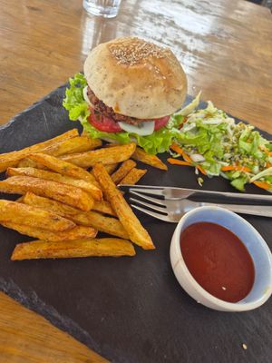 Burger at Bodhi Terrace - Maybe closed in Leh