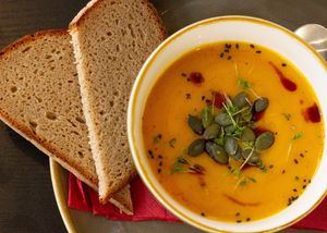 Kürbissuppe, vegan at Aroma  in Bad Vilbel