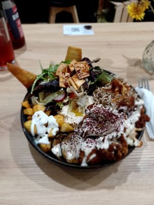 Fried cauliflower bowl at Syrian Food in Antwerpen