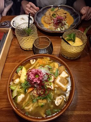 Essen und Mango-Lassi at Padme Hum  in Munich