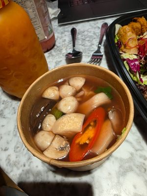 Vorspeisensuppe S2 mit Tamarinde at Padme Hum  in Munich