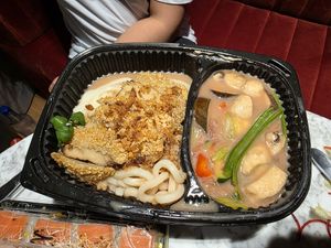 30b Udon in Erdnusssoße mit Ente at Padme Hum  in Munich