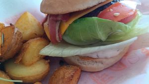 Burger at The Green Hen in Orihuela