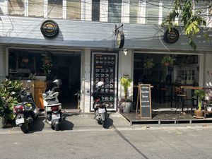 View from the streett  at Pu Rock Cafe in Phnom Penh