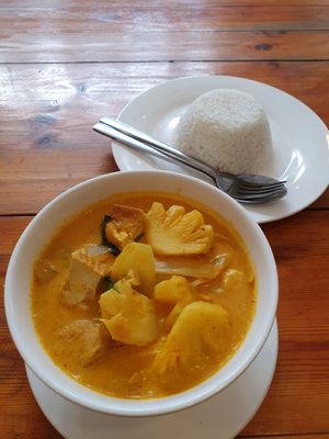 Khmer amok (it comes with rice) at Pu Rock Cafe in Phnom Penh