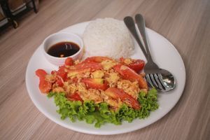 Stir fried tomato and eggs at Pu Rock Cafe in Phnom Penh