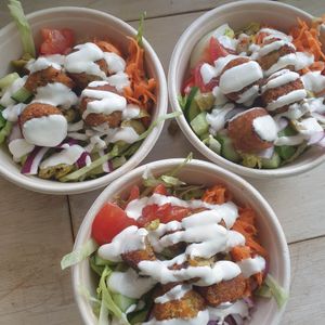 Our super tasty falafel bowls at Vegan Pop Up Café in Bergen