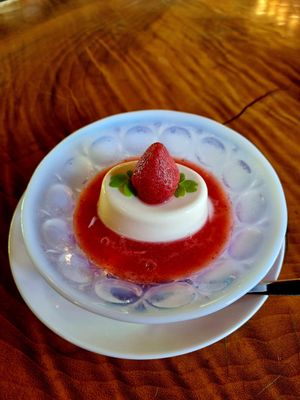 Dessert at Rokaku Tea House - Hexagon Cafe  in Miyajima