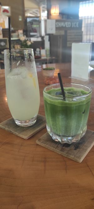 Hiroshima lemonade and soya matcha at Rokaku Tea House - Hexagon Cafe  in Miyajima
