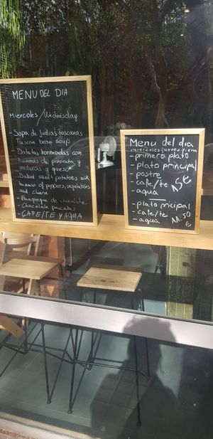  at Morgentau. in Barcelona