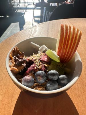 Acai bowl at Morgentau. in Barcelona