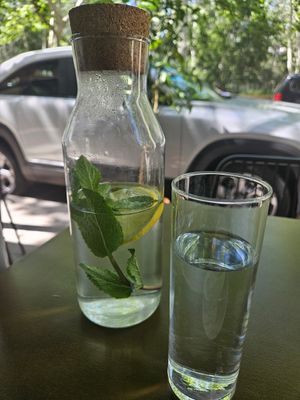 Agua at Morgentau. in Barcelona