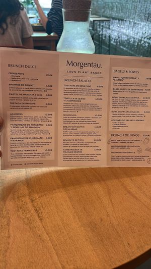   at Morgentau. in Barcelona
