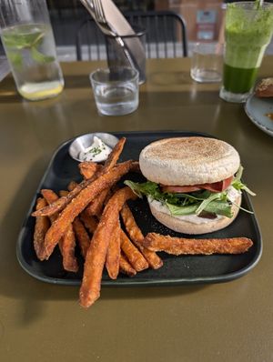  at Morgentau. in Barcelona