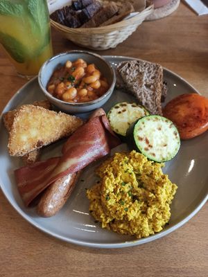 English breakfast. at Morgentau. in Barcelona