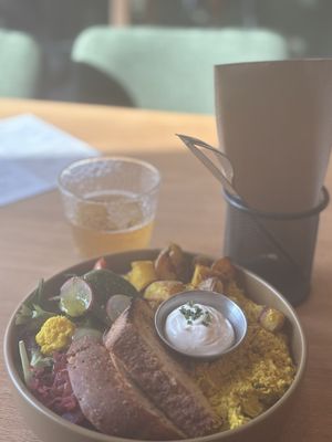   at Morgentau. in Barcelona