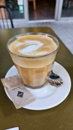  at Morgentau. in Barcelona