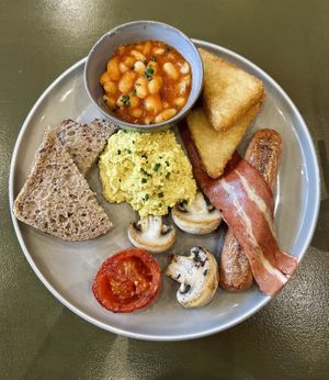 English Breakfast  at Morgentau. in Barcelona