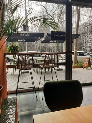 There's also seats outside 🌞 at Morgentau. in Barcelona