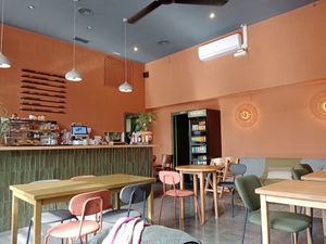 Super cozy atmosphere, there's also a children's play corner - lovely & cute! ☺️ at Morgentau. in Barcelona