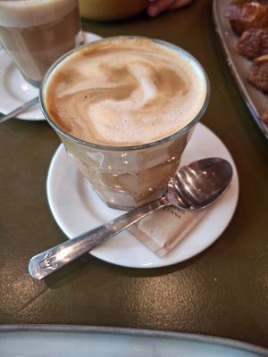 Nice coffee at Morgentau. in Barcelona