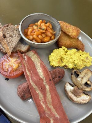 full english breakfast at Morgentau. in Barcelona