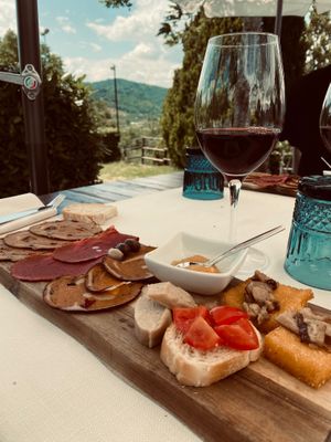 Tagliere vegano at Il Caldetino in Vicchio